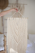 Load image into Gallery viewer, LE VANIA